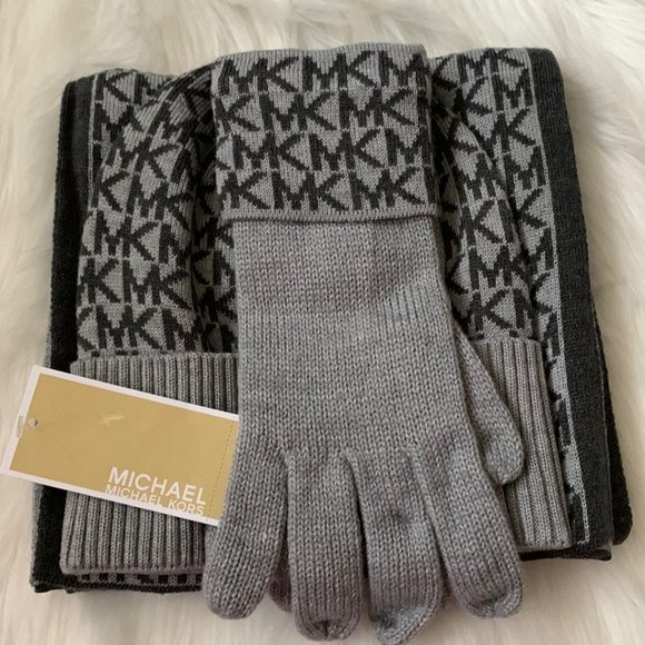 MICHAEL KORS Signature Logo Knit Scarf, Beanie Hat, Glove Set in Grey - Picture 2 of 3